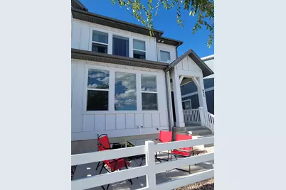 933 W Sunspear Dr, Saratoga Springs, UT 84045 - Photo 2