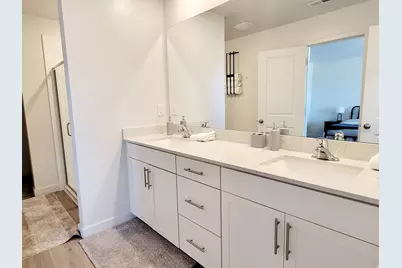 933 W Sunspear Dr, Saratoga Springs, UT 84045 - Photo 20