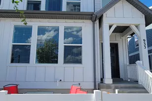 933 W Sunspear Dr, Saratoga Springs, UT 84045 - Photo 2