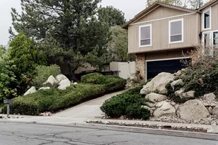 10077 S Majestic Canyon Rd E, Sandy, UT 84092 - Photo 2