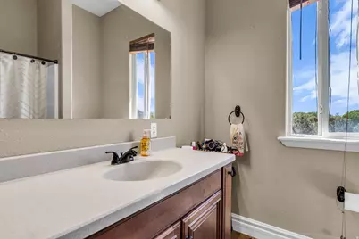 2016 N Nuttall Dr, Lehi, UT 84043 - Photo 20