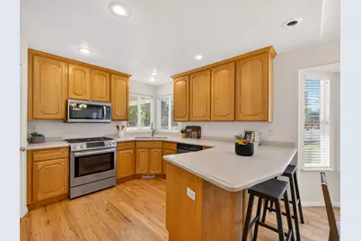 766 E 3050 N, Lehi, UT 84043 - Photo 18