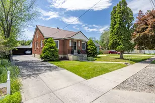 136 E 300 S, Logan, UT 84321 - Photo 2