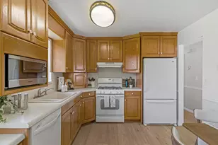 504 E 9765 S, Sandy, UT 84070 - Photo 4