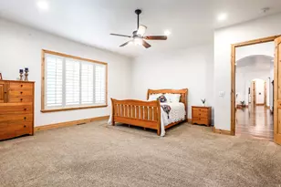 3962 W Farmingdale Ct S, South Jordan, UT 84009 - Photo 8