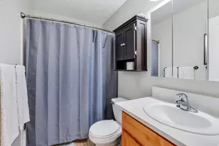10475 N Canterbury Dr, Highland, UT 84003 - Photo 38