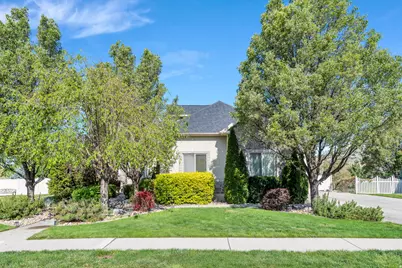 10475 N Canterbury Dr, Highland, UT 84003 - Photo 4