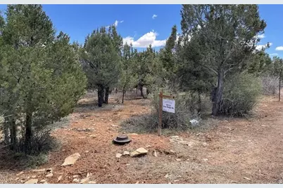 793 S Zion Dr, Kanab, UT 84741 - Photo 2