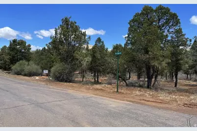 793 S Zion Dr, Kanab, UT 84741 - Photo 4