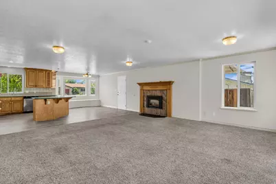 1035 E Hillcrest Dr, Springville, UT 84663 - Photo 6