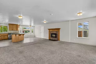 1035 E Hillcrest Dr, Springville, UT 84663 - Photo 6