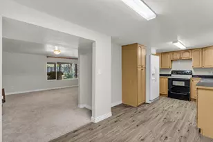 1035 E Hillcrest Dr, Springville, UT 84663 - Photo 26