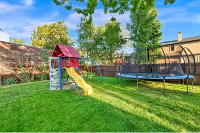 2098 E 10140 S, Sandy, UT 84092 - Photo 40