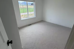 1249 S 780 E, Hyrum, UT 84319 - Photo 12