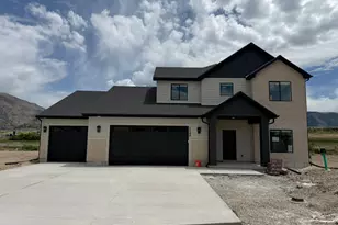 1249 S 780 E, Hyrum, UT 84319 - Photo 1