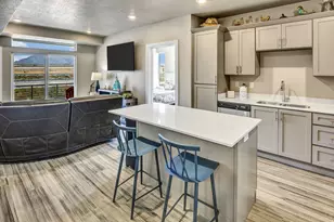 2101 N Main St, Sunset, UT 84015 - Photo 4