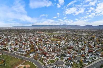 5352 W Cassatt Cir, Kearns, UT 84118 - Photo 34