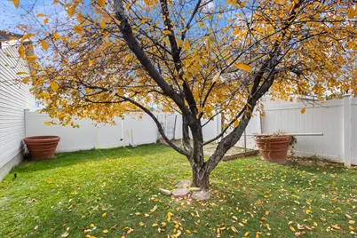 5352 W Cassatt Cir, Kearns, UT 84118 - Photo 22