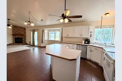 799 E Main St, Grantsville, UT 84029 - Photo 6