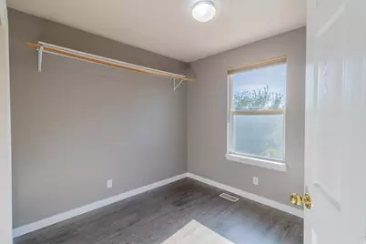 170 N 360 W, Clearfield, UT 84015 - Photo 8