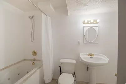 170 N 360 W, Clearfield, UT 84015 - Photo 16