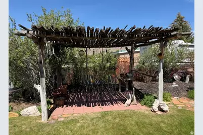 105 3rd Ave, Dutch John, UT 84023 - Photo 36