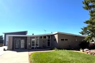 105 3rd Ave, Dutch John, UT 84023 - Photo 2