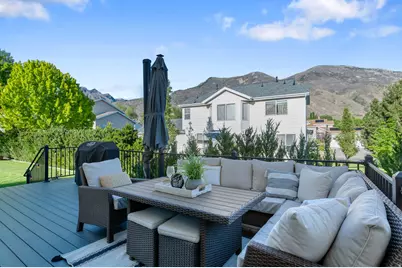 9834 N Manila Cir, Cedar Hills, UT 84062 - Photo 32