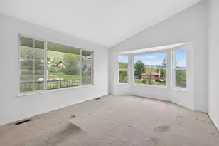 8927 E Pineview Dr N, Huntsville, UT 84317 - Photo 6