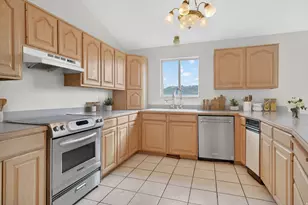 8927 E Pineview Dr N, Huntsville, UT 84317 - Photo 20