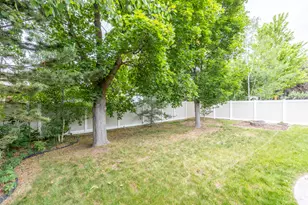 2297 Joni Dr, Layton, UT 84040 - Photo 32