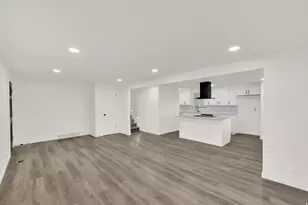 2054 W Mark St, Layton, UT 84041 - Photo 4