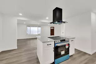 2054 W Mark St, Layton, UT 84041 - Photo 6