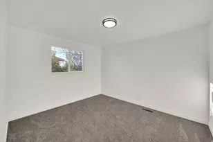 2054 W Mark St, Layton, UT 84041 - Photo 18