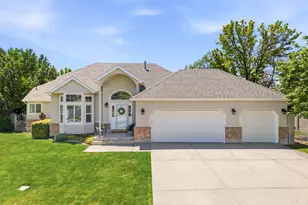 2601 W Bridle Oak Dr, South Jordan, UT 84095 - Photo 1