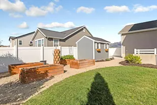 4904 N Mount Nebo Dr, Eagle Mountain, UT 84005 - Photo 36