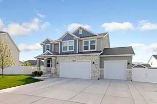 4904 N Mount Nebo Dr, Eagle Mountain, UT 84005 - Photo 2