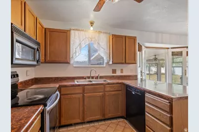 4246 S 6530 W, West Valley, UT 84128 - Photo 6