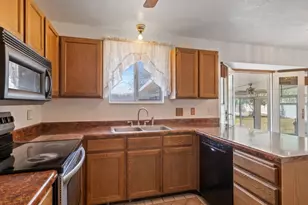 4246 S 6530 W, West Valley, UT 84128 - Photo 6