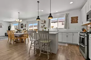 606 S Ravenwood Ln, Saratoga Springs, UT 84045 - Photo 8