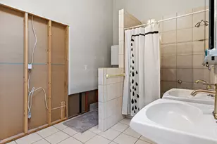 179 E Dorchester Dr N, Salt Lake City, UT 84103 - Photo 18