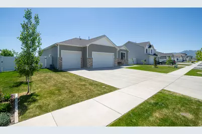 592 E 600 S, Hyrum, UT 84319 - Photo 36