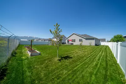 592 E 600 S, Hyrum, UT 84319 - Photo 40