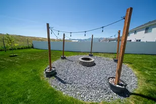 592 E 600 S, Hyrum, UT 84319 - Photo 32