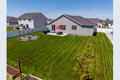 592 E 600 S, Hyrum, UT 84319 - Photo 34