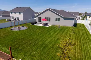 592 E 600 S, Hyrum, UT 84319 - Photo 34