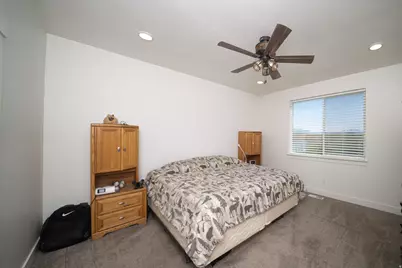 592 E 600 S, Hyrum, UT 84319 - Photo 18