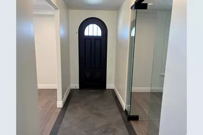 719 W Sara Dr, Saratoga Springs, UT 84045 - Photo 2
