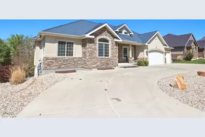 182 S 1300 E, Pleasant Grove, UT 84062 - Photo 2