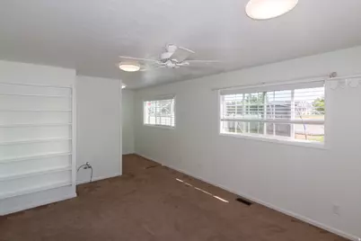 825 W 300 N, Hyrum, UT 84319 - Photo 10